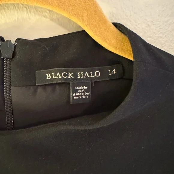 Black halo ruffle sleeve sheath dress. - Picture 4 of 6